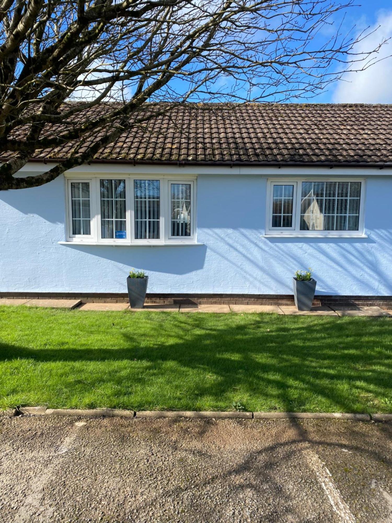 44 Gower Holiday Village Ty Gwyr Cosy 2 Bedroom Chalet Swansea Exterior foto
